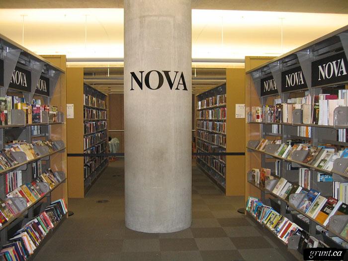 2005 10 17 28 Nova Library installation shot pillar and book shelves